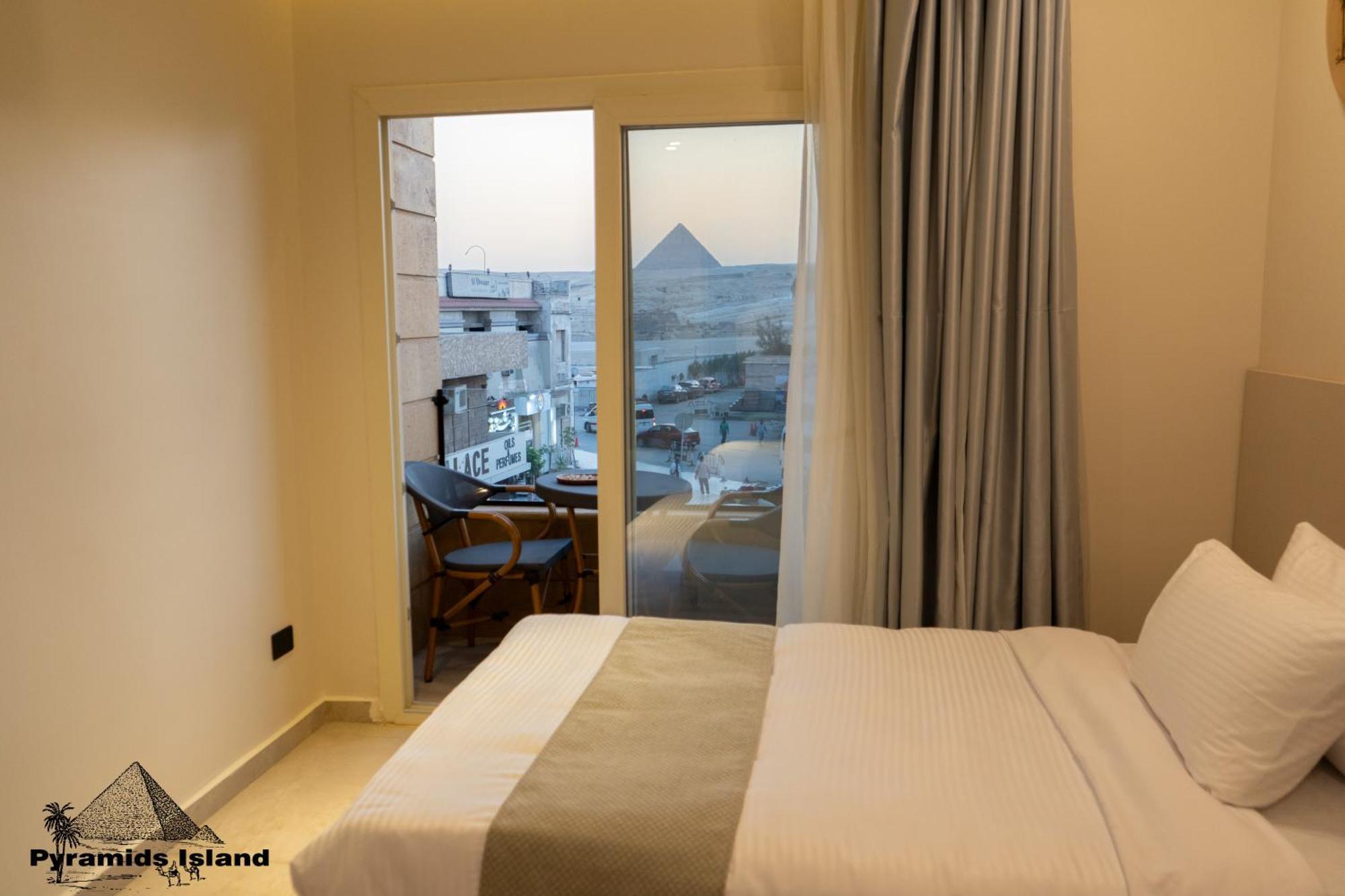 Pyramids Island Bed & Breakfast Kafrat al Jabal Exterior photo
