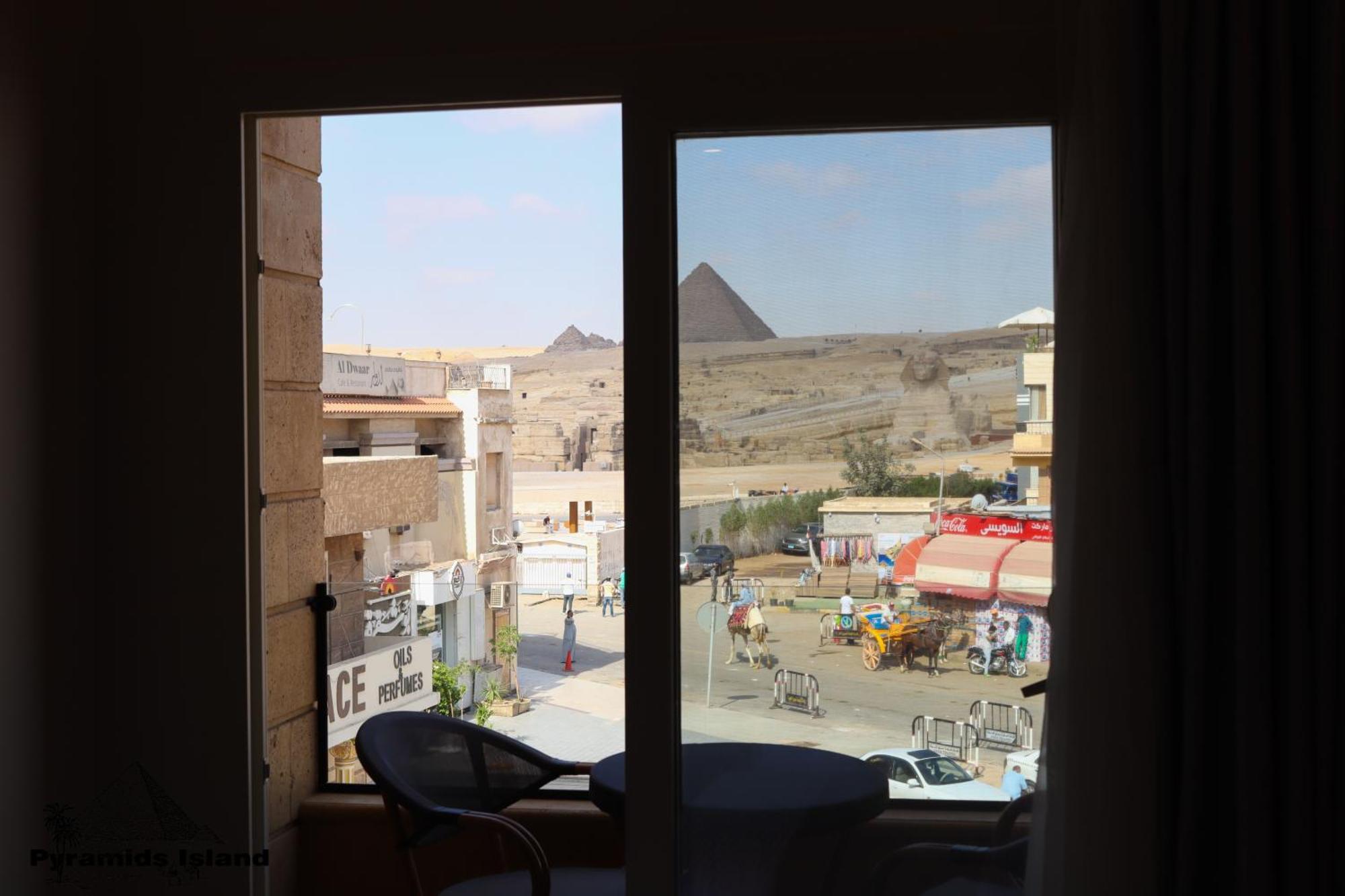 Pyramids Island Bed & Breakfast Kafrat al Jabal Exterior photo
